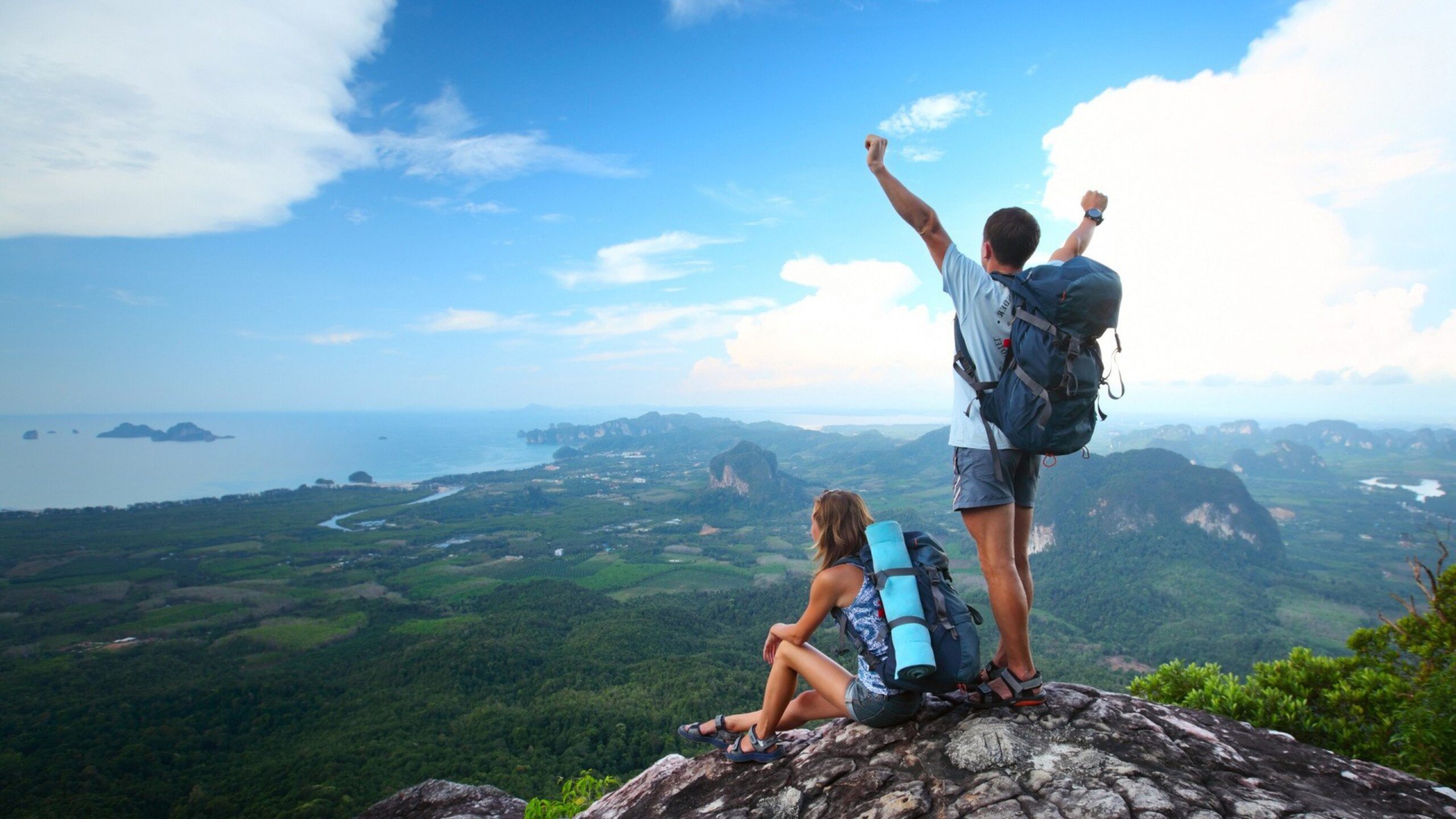 Explore the Wonders of the World with Us!